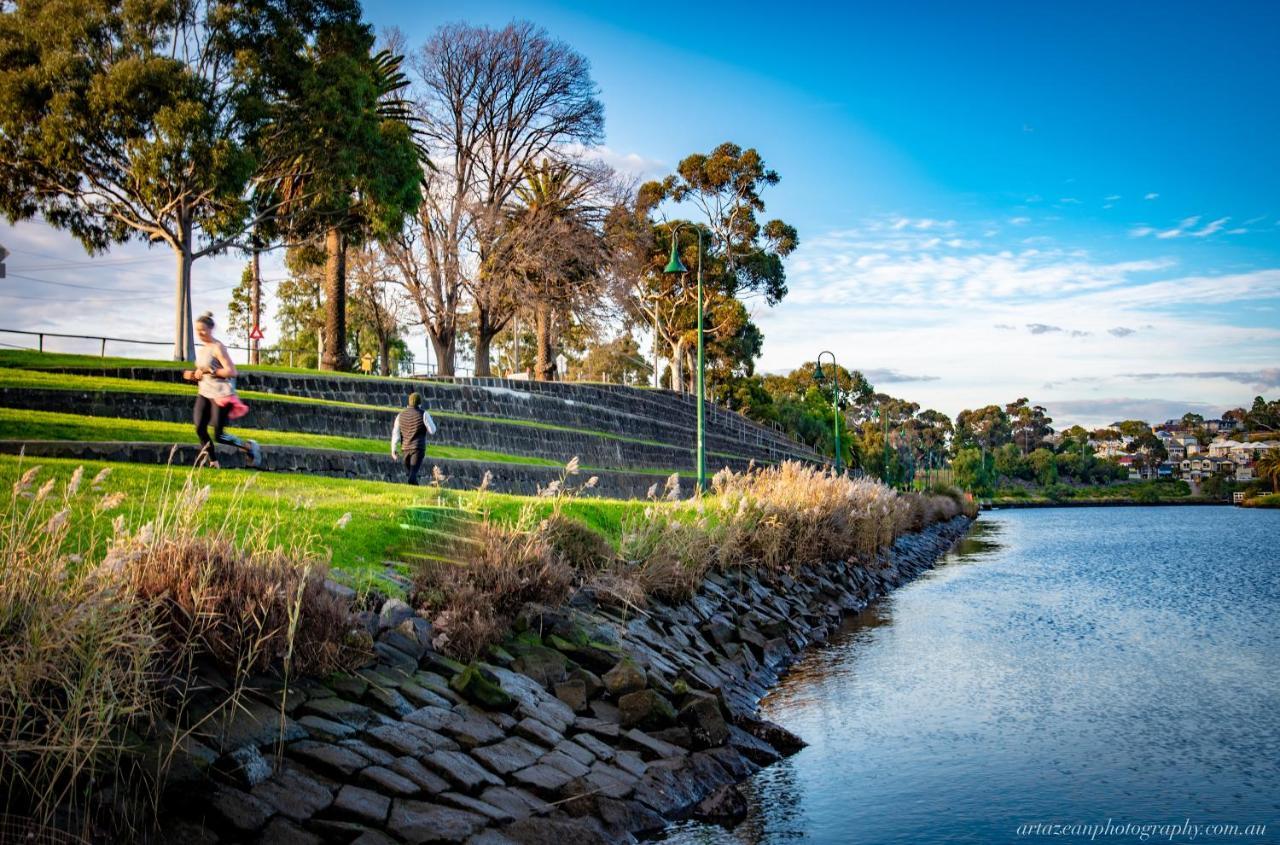 Modern, Clean, Luxury At The Right Price..... Lägenhet Maribyrnong Exteriör bild